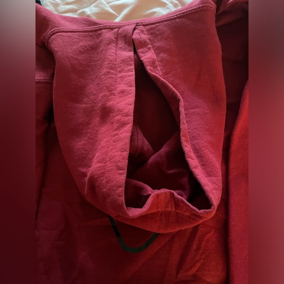 Large Burgendy Gildan hoodie with ghost face design on the BACK - Picture 4 of 5